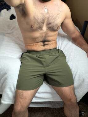 Under Armour Men's Olive Green Training Shorts, Loose Fit, Size Large